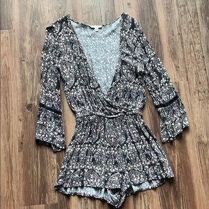 American Eagle Floral Long Sleeve Romper